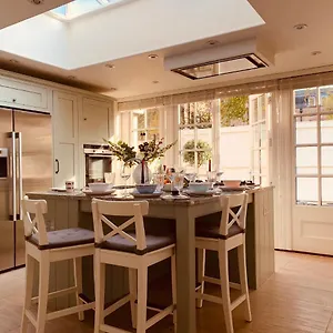 The Midsummer Common - Modern & Spacious 2bdr House With Garden Cambridge (Cambridgeshire)